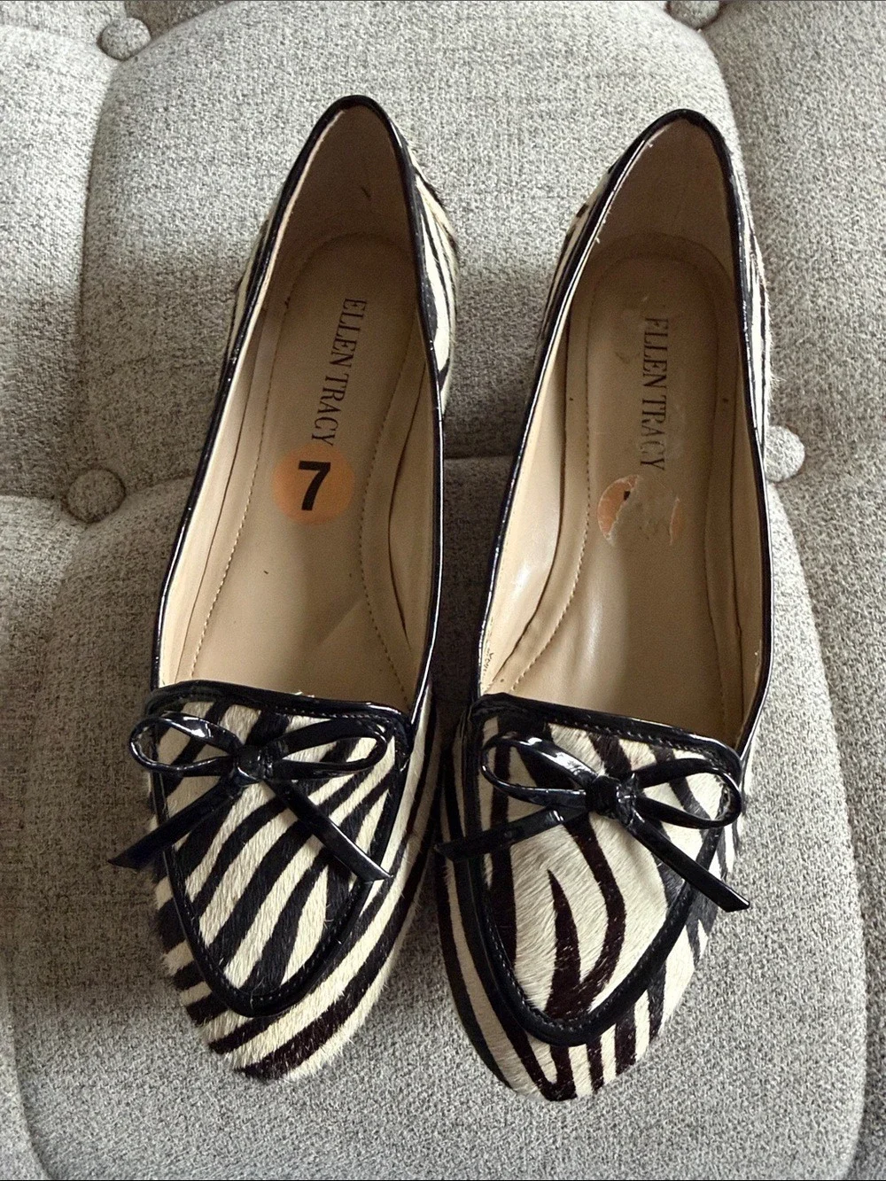 Ellen Tracy Zebra Print Cow Hair Ballet Flats Loafers Black White Bow Size 7